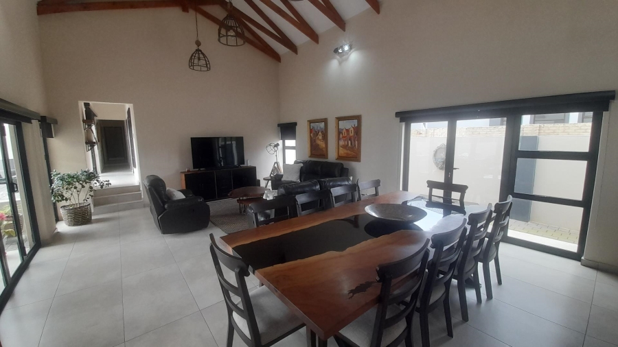 4 Bedroom Property for Sale in Meerhof North West